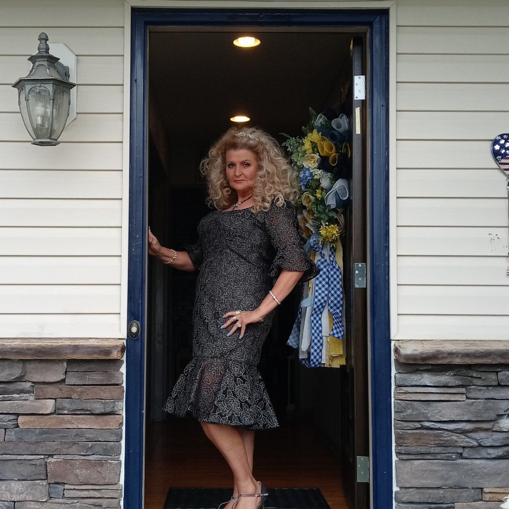 Beautiful dress from Diane and company in freehold - Picture 4 of 4